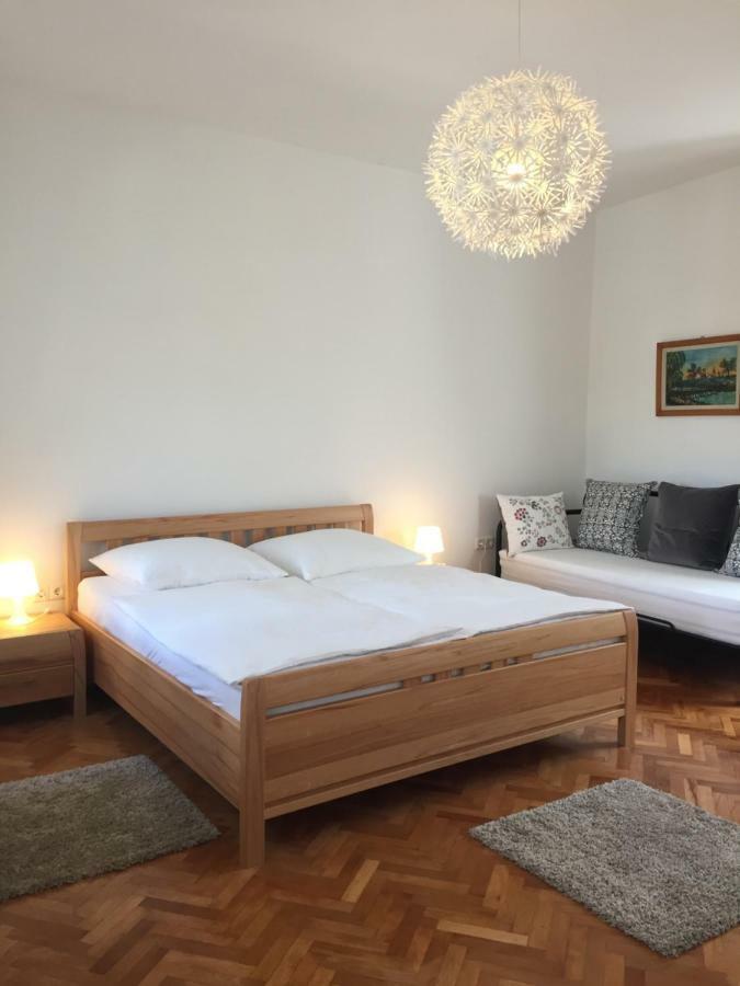 Central House Nona Crikvenica Exterior foto